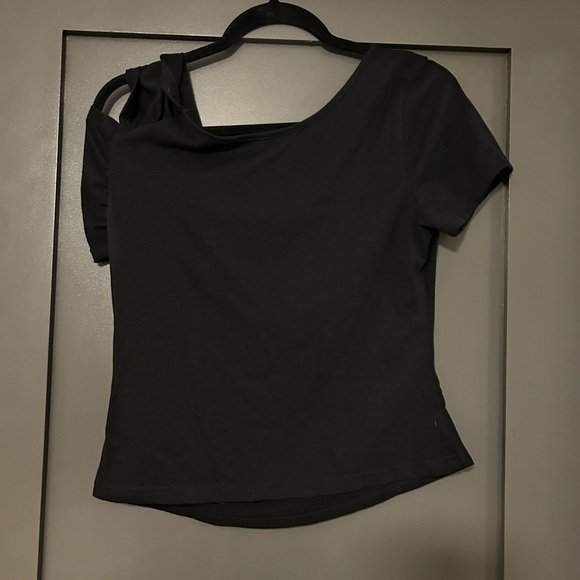 SHEIN , blacktop, one shoulder, light, - Picture 5 of 7